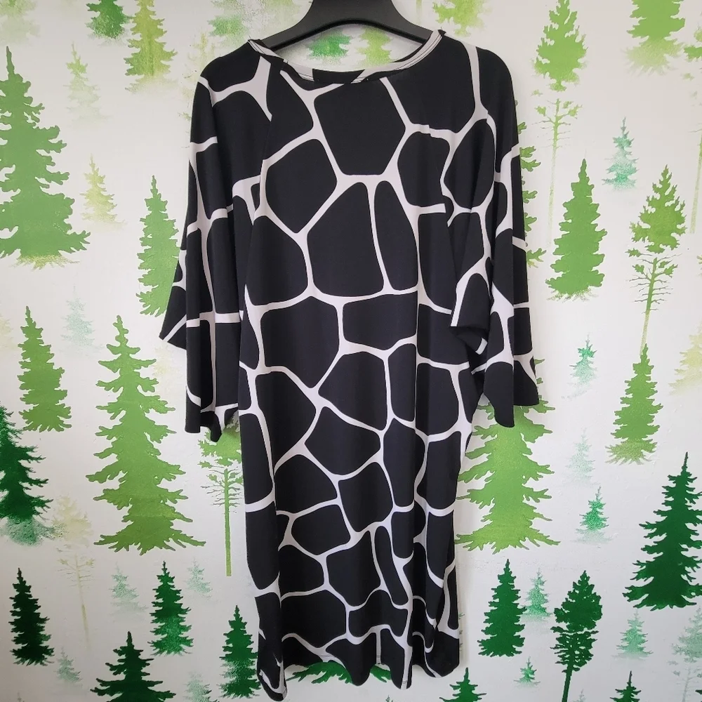 Michael Kors Animal Print Midi Dress. - Picture 2 of 8